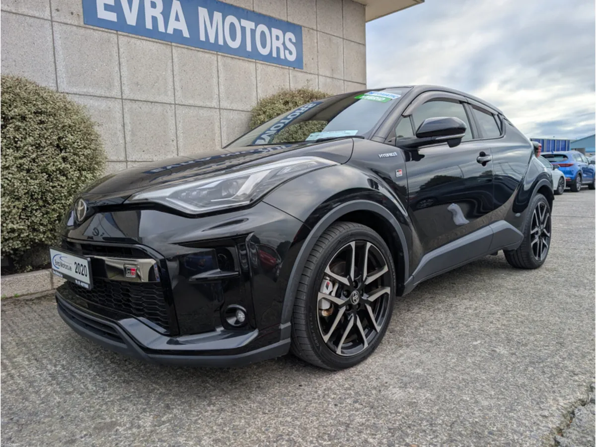 Toyota C-HR GR SPORT AUTOMATIC HYBRID 1.8 PETROL / - Image 4
