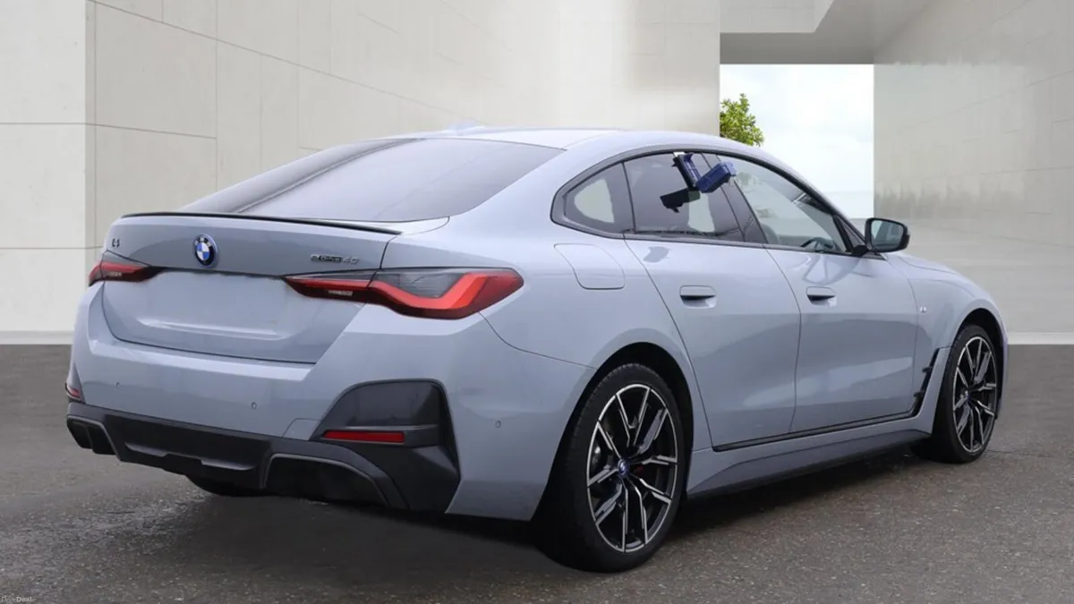 232 BMW i4 eDrive40 M Sport Pro - Image 4