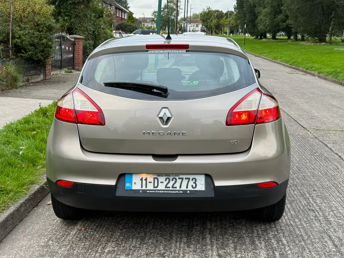 11 Megane 1.5 dci new Nct 8/27 tax 5/27 - Image 5