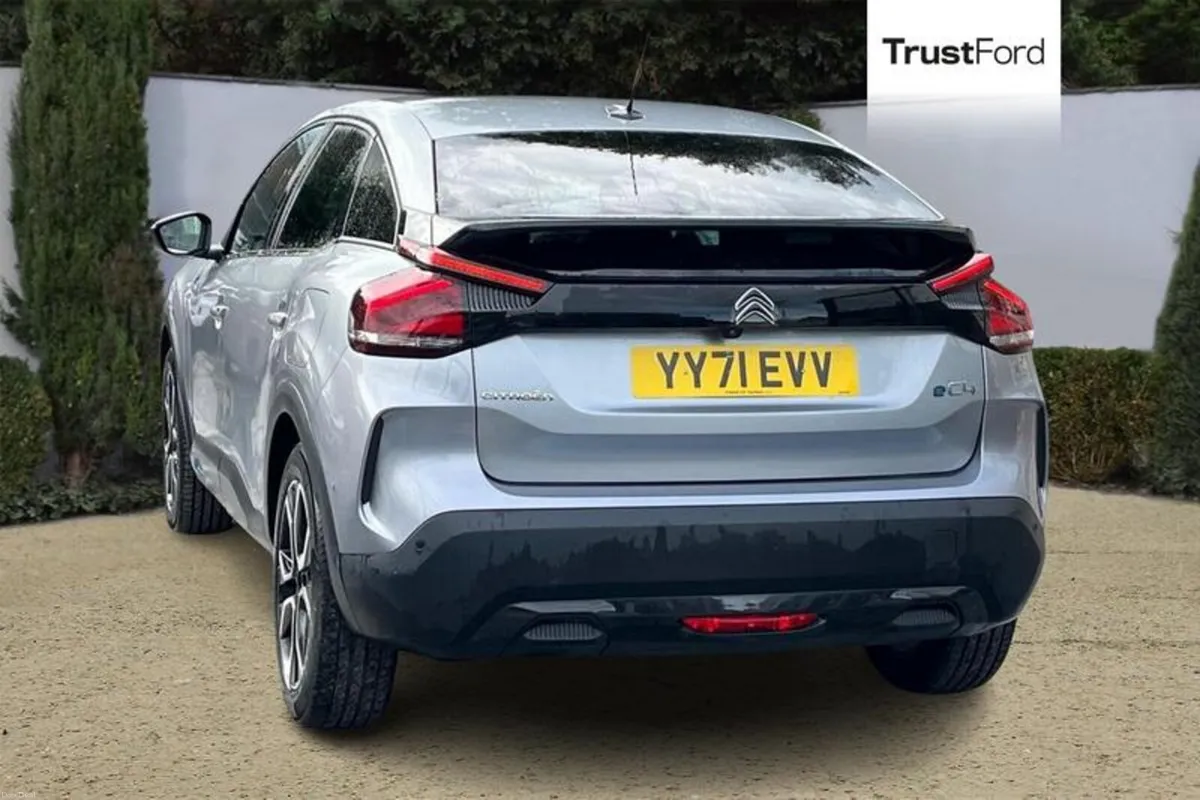 Citroen C4 100kW Shine 50kWh 5dr Auto - Image 2