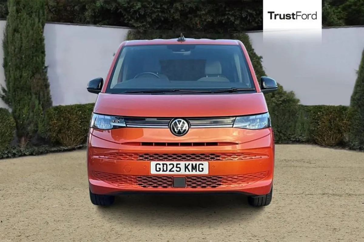 Volkswagen Multivan 2.0 TDI Life 5dr LWB DSG - Image 6