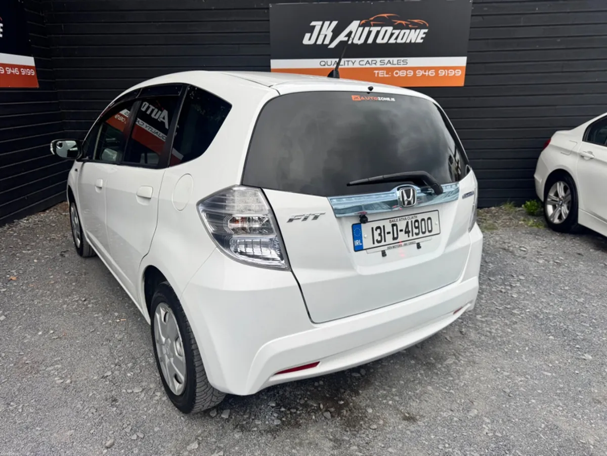 Honda Fit 1.3 HYBRID 5DR AUTO - Image 6