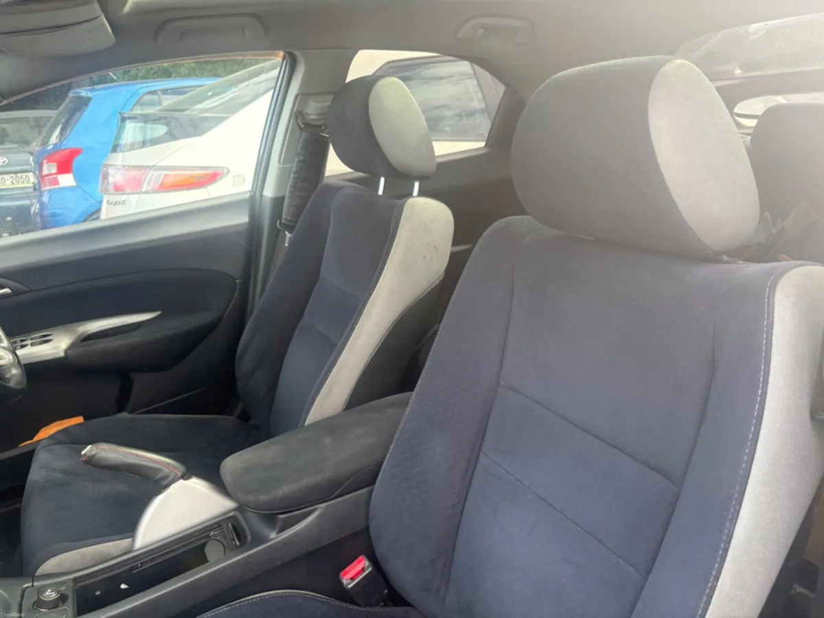 Honda Civic 2.2I CTDI ES 5 DR - Image 4