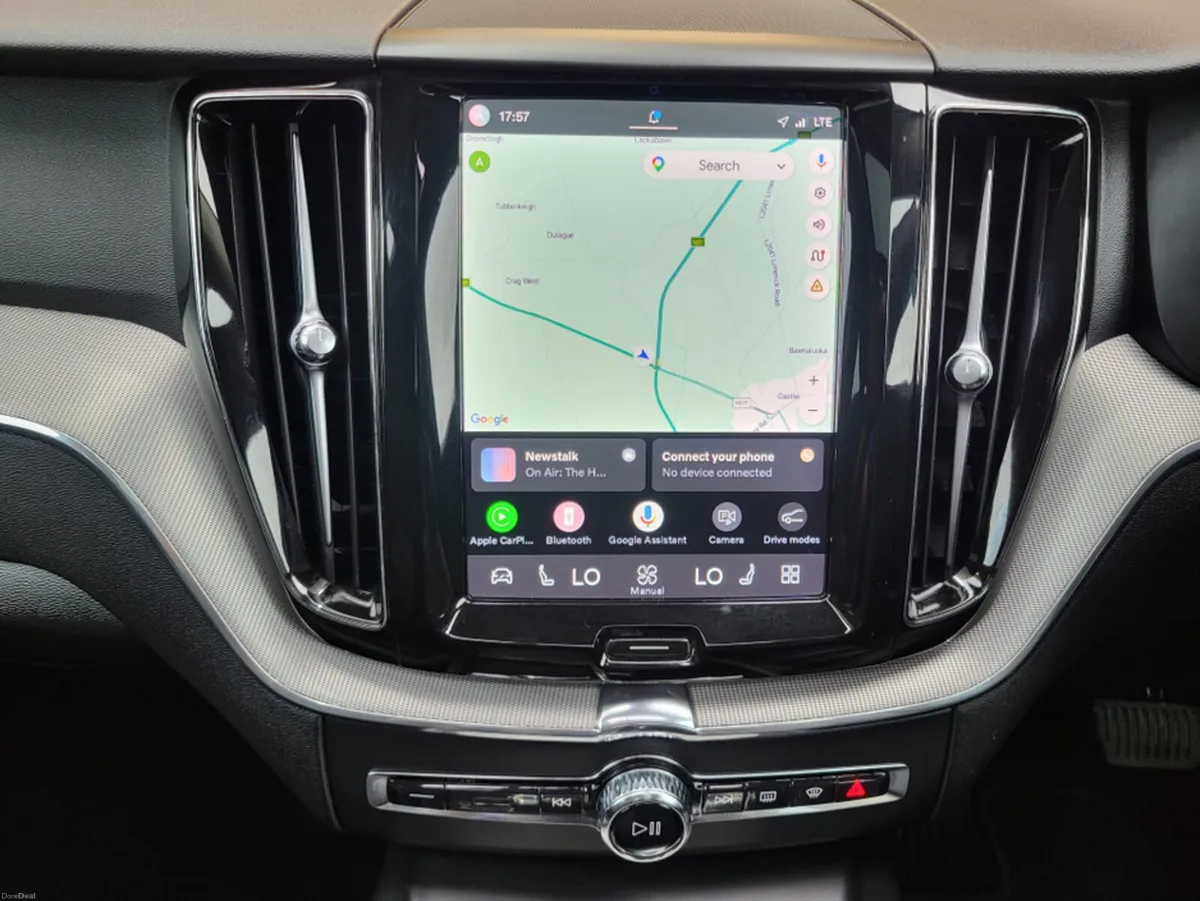 Volvo XC60 T6 PHEV PLUS DARK AWD 5DR AUTO - Image 5