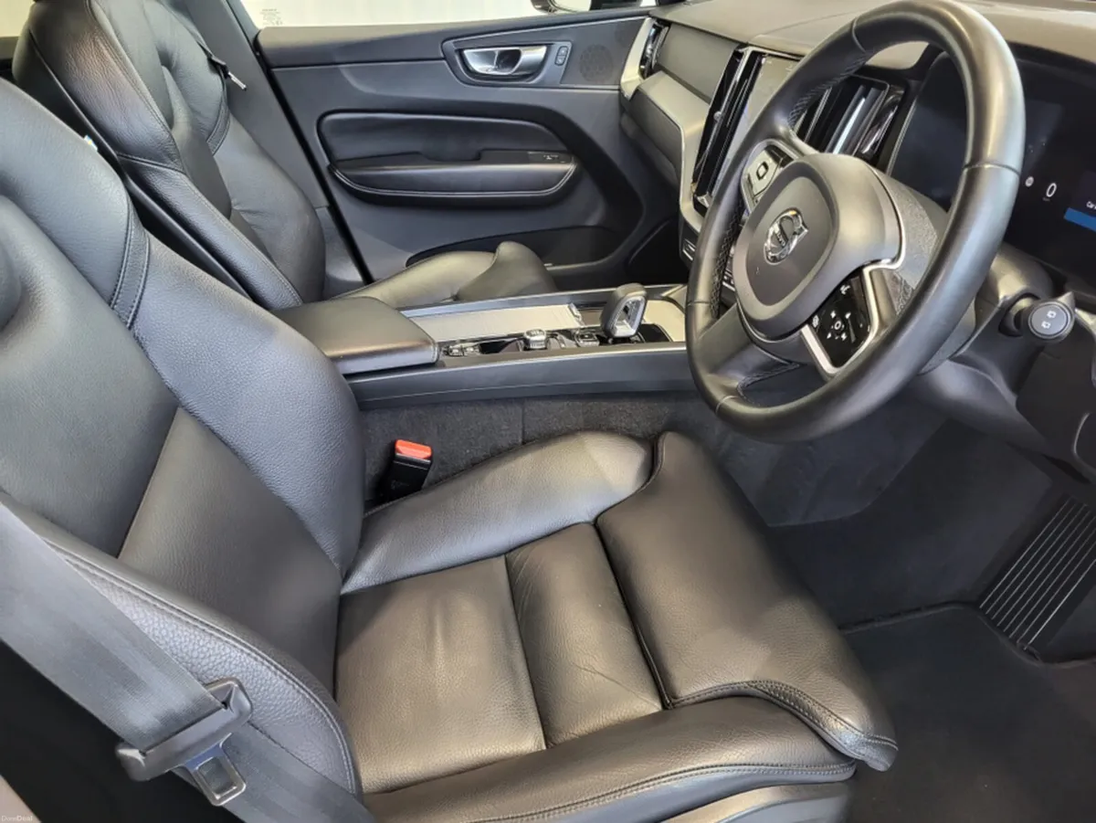 Volvo XC60 T6 PHEV PLUS DARK AWD 5DR AUTO - Image 6