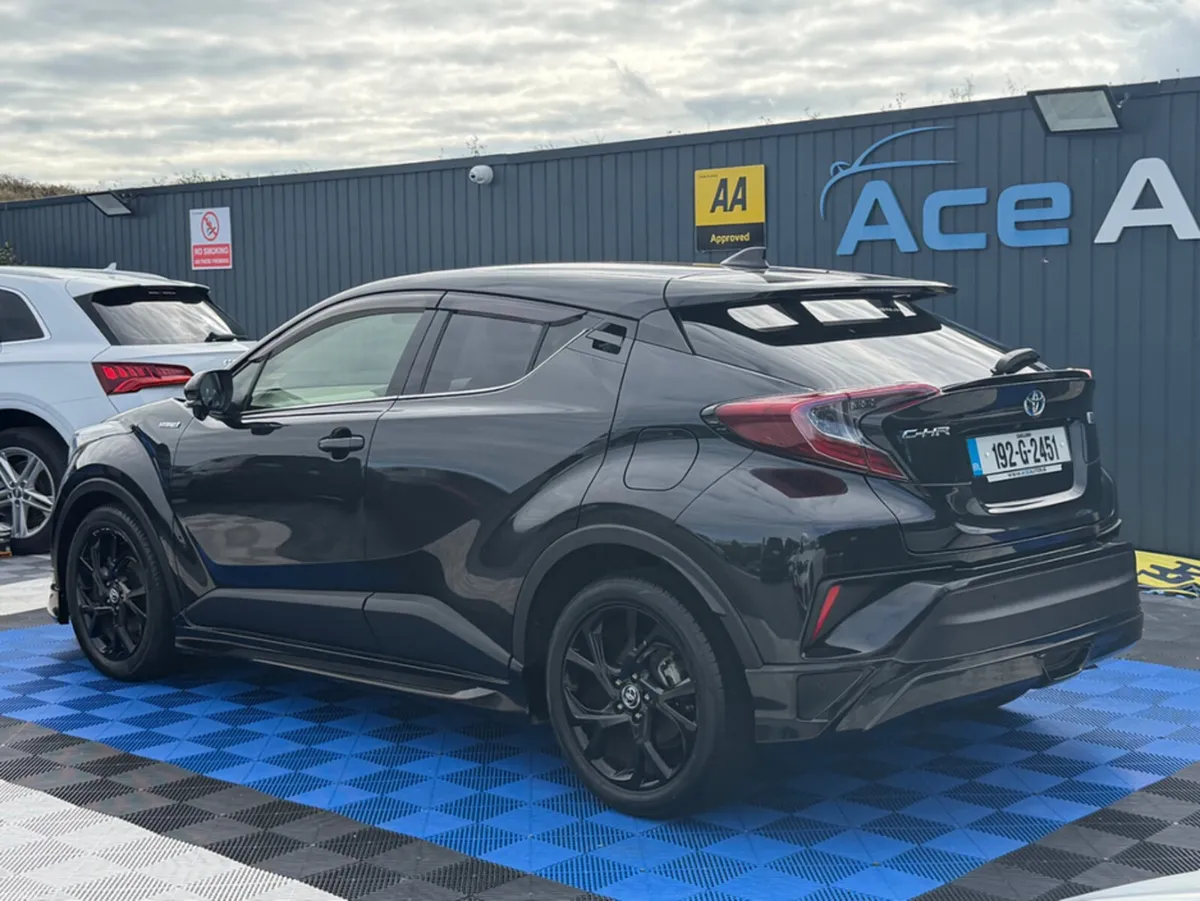 Toyota C-HR LUNA - 1.8L PETROL HYBRID - AUTO - 12M - Image 4