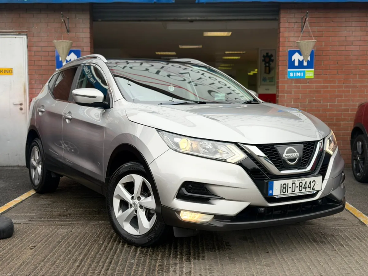 Nissan Qashqai 1.5 DSL SV 5DR - PANROOF - Image 4