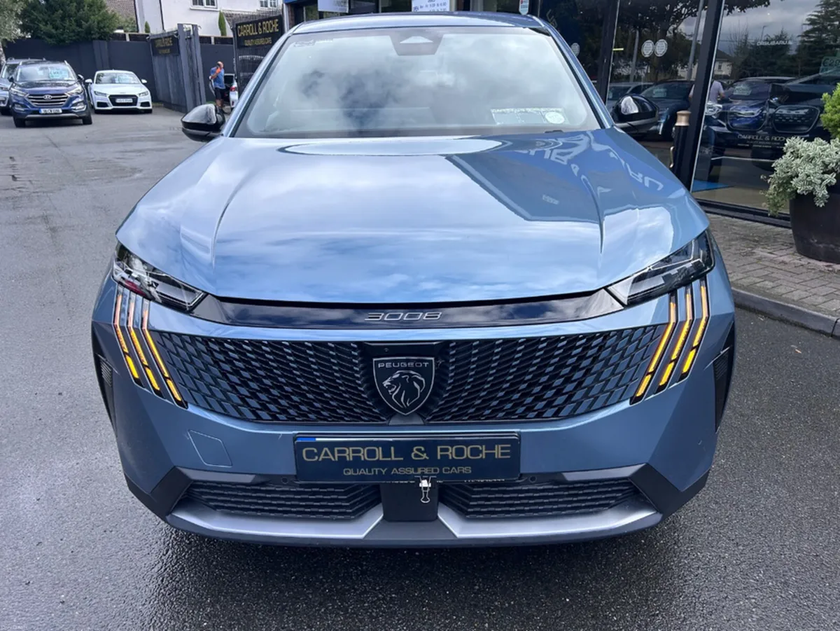 Peugeot 3008 Stunning Hybrid SUV Allure Spec. Auto - Image 5