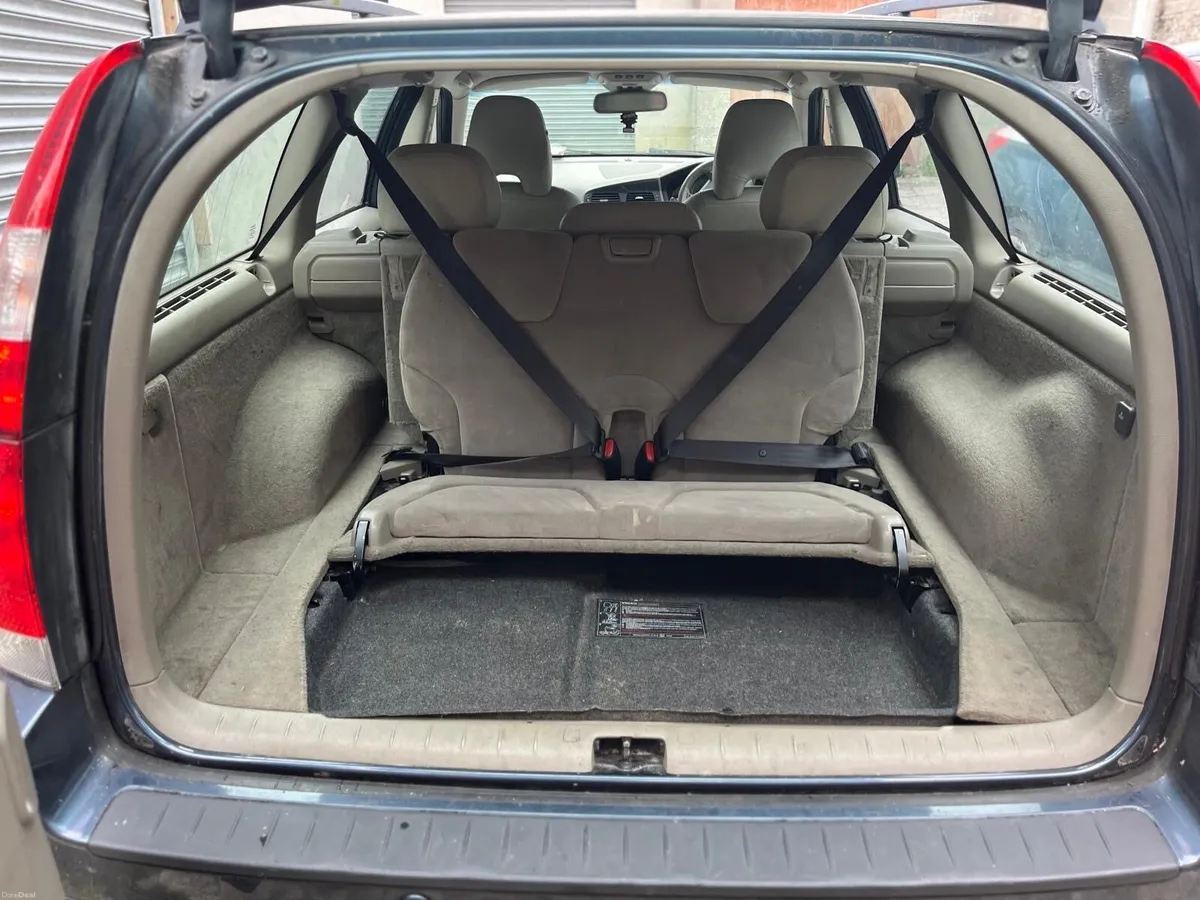 2007 Volvo V70 2.0 petrol automatic - Image 6
