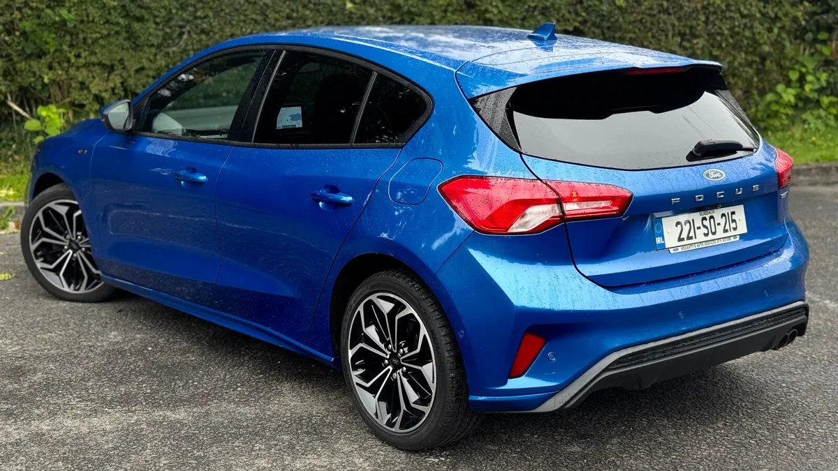 Ford Focus 2022 - Image 3