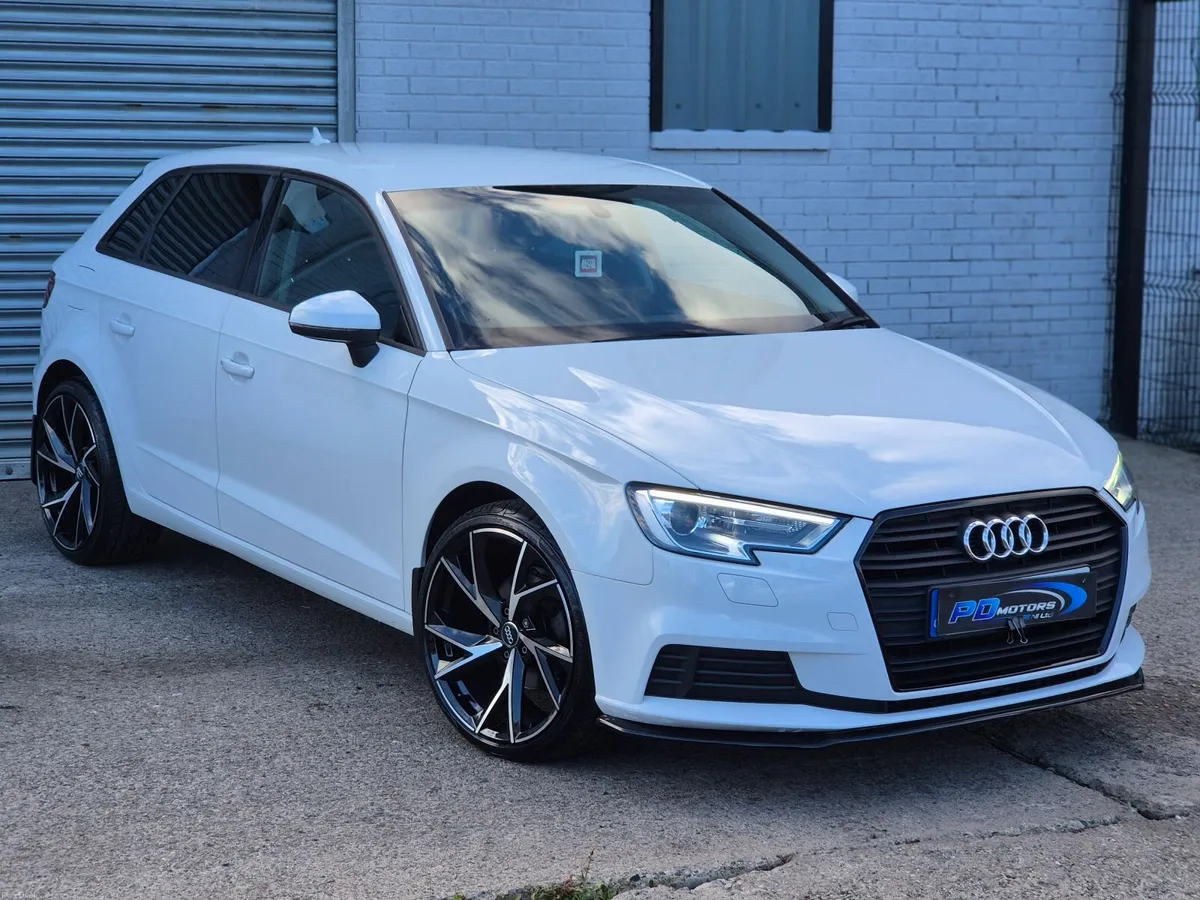 2016 FACELIFT MODEL AUDI A3 1.6 TDI SE TECHNIK - Image 2