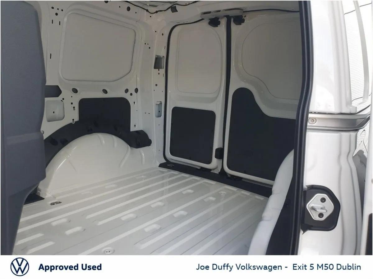 Volkswagen Caddy CARGO TDI 75BHP M6F 2DR MANUAL - Image 6