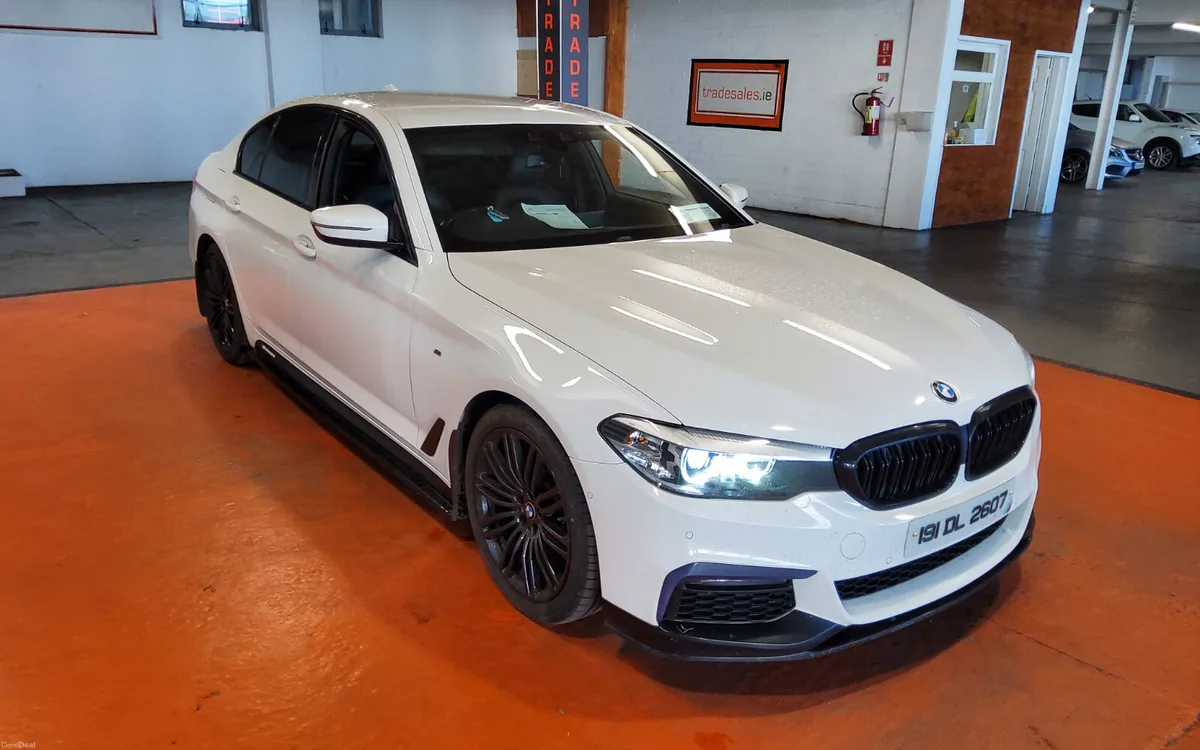 BMW 5-Series 2019 - Image 1