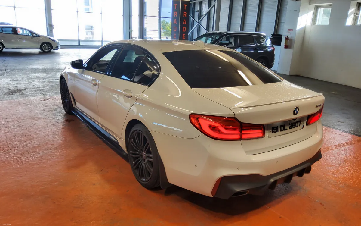 BMW 5-Series 2019 - Image 5