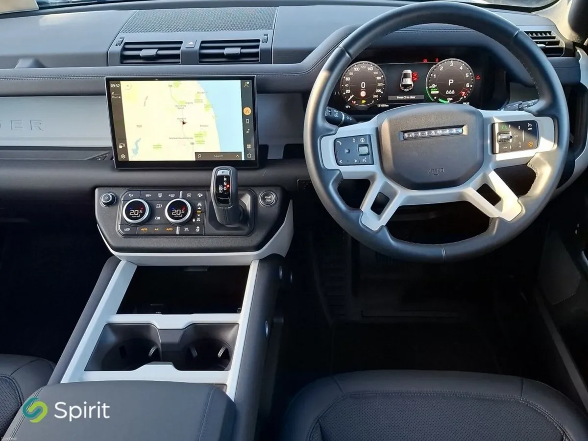 Land Rover Defender 110 2.0  PHEV P300 Campaign - Image 4