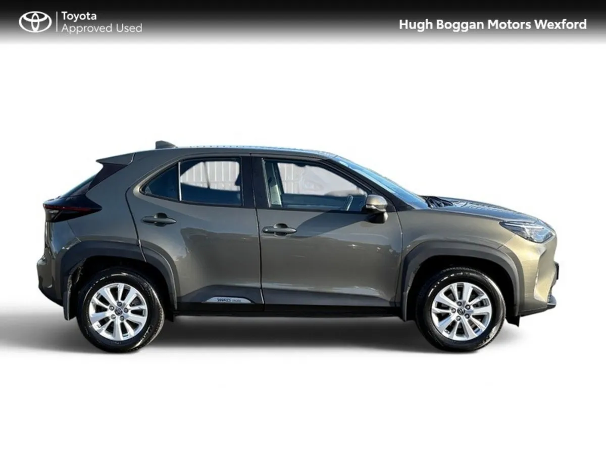 Toyota Yaris Cross LUNA IRISH CAR ONE OWNER FULL S - Image 3