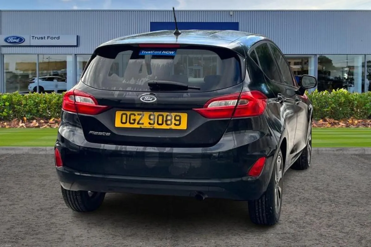Ford Fiesta 1.1 Trend Navigation 5dr - Image 4
