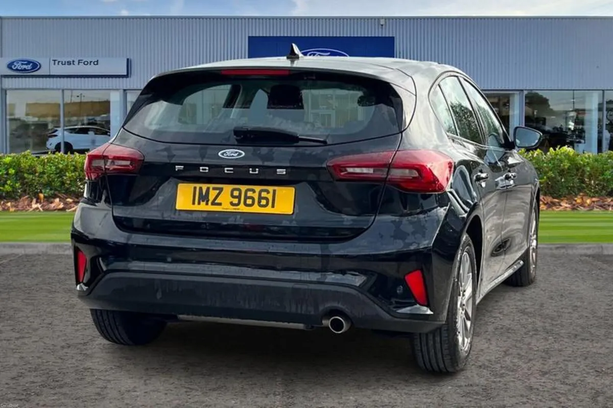 Ford Focus 1.0 EcoBoost Hybrid mHEV Titanium 5dr - Image 4