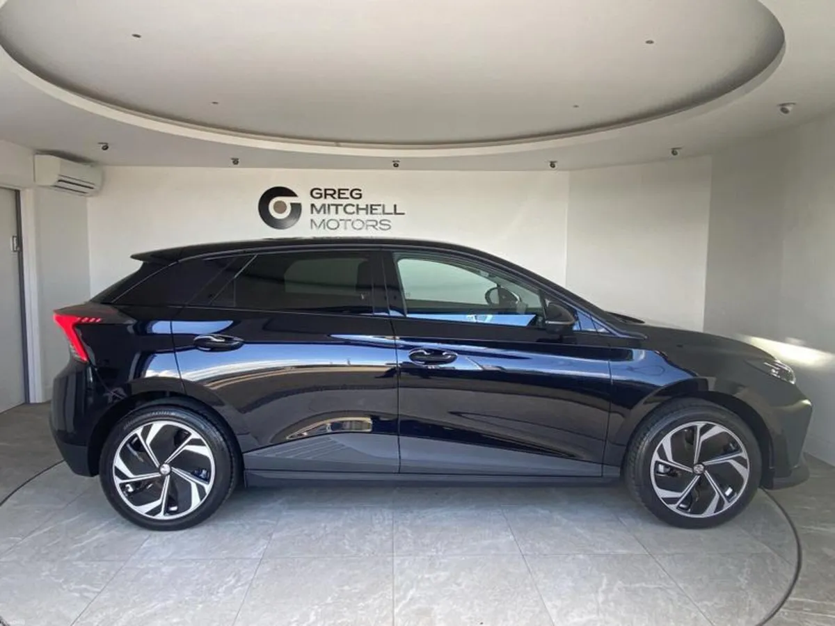 MG MG4 Premium LR - Image 6