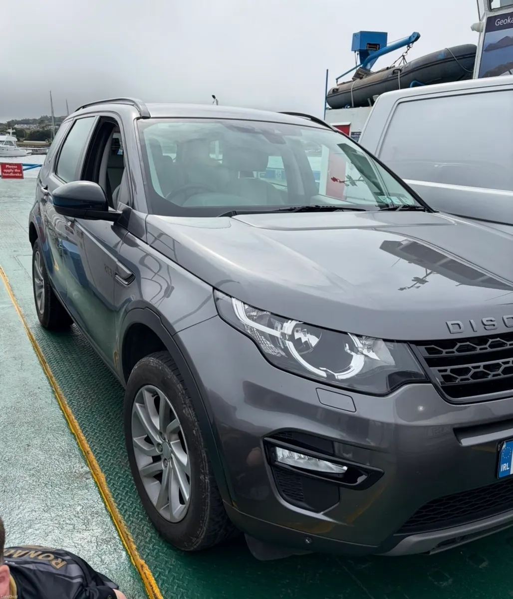 Land Rover discovery sport - Image 1
