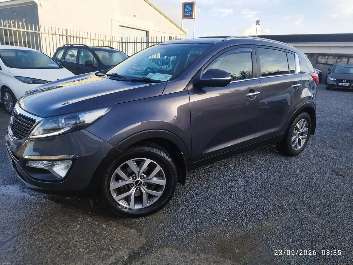 2015 Kia Sportage 1.7 crdi EXL  (top spec) - Image 2