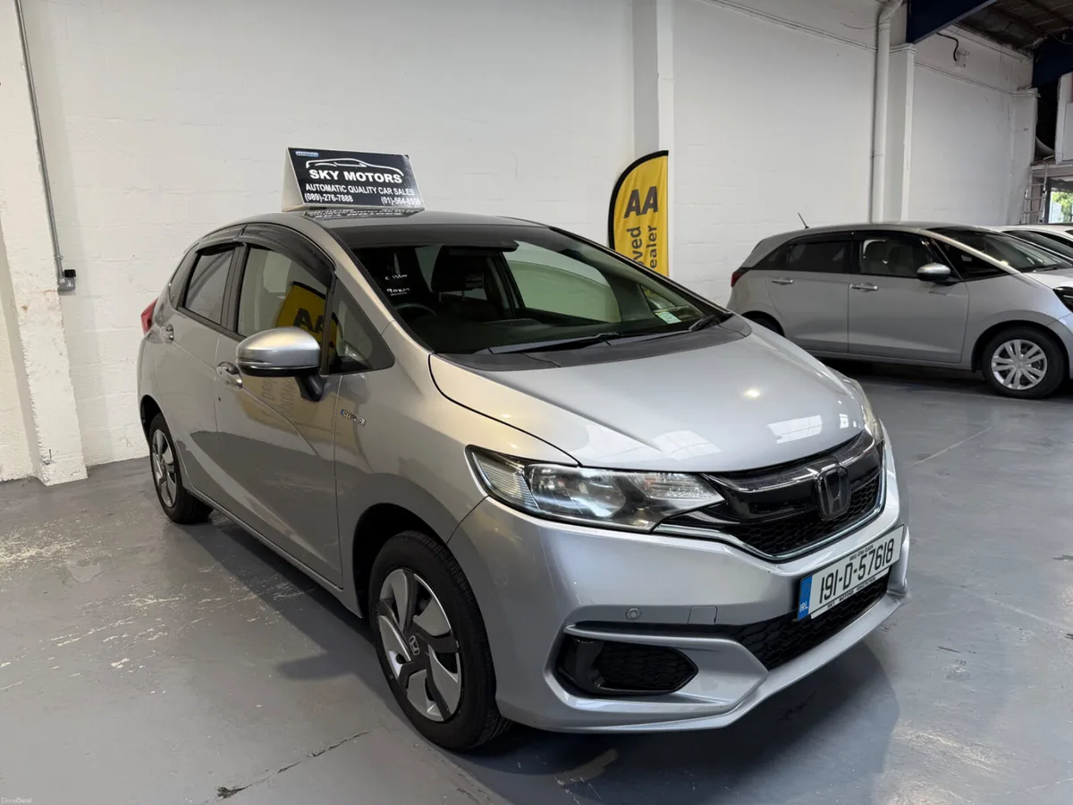 2019 Honda JAZZ/Fit 1.5 Hybrid Automatic,CarPlay - Image 1