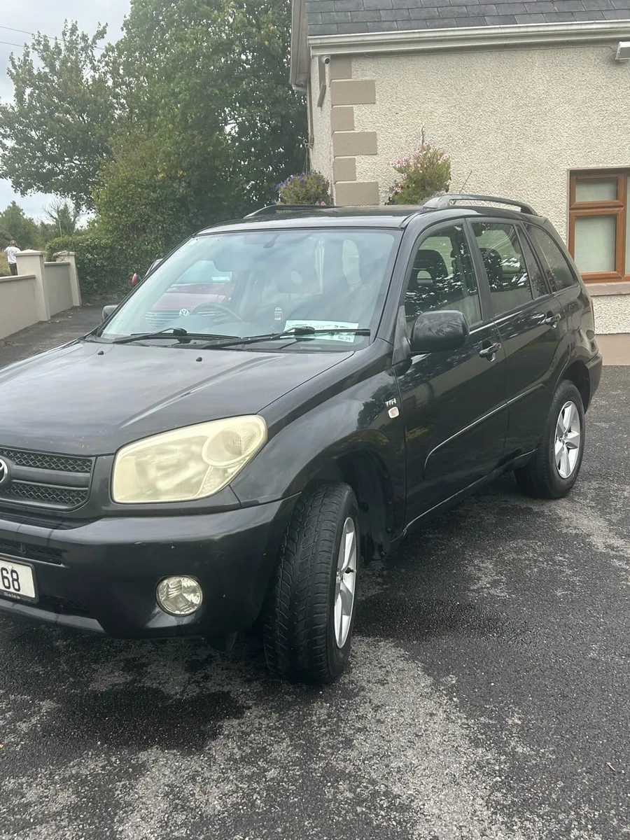 Toyota RAV4 - Image 2