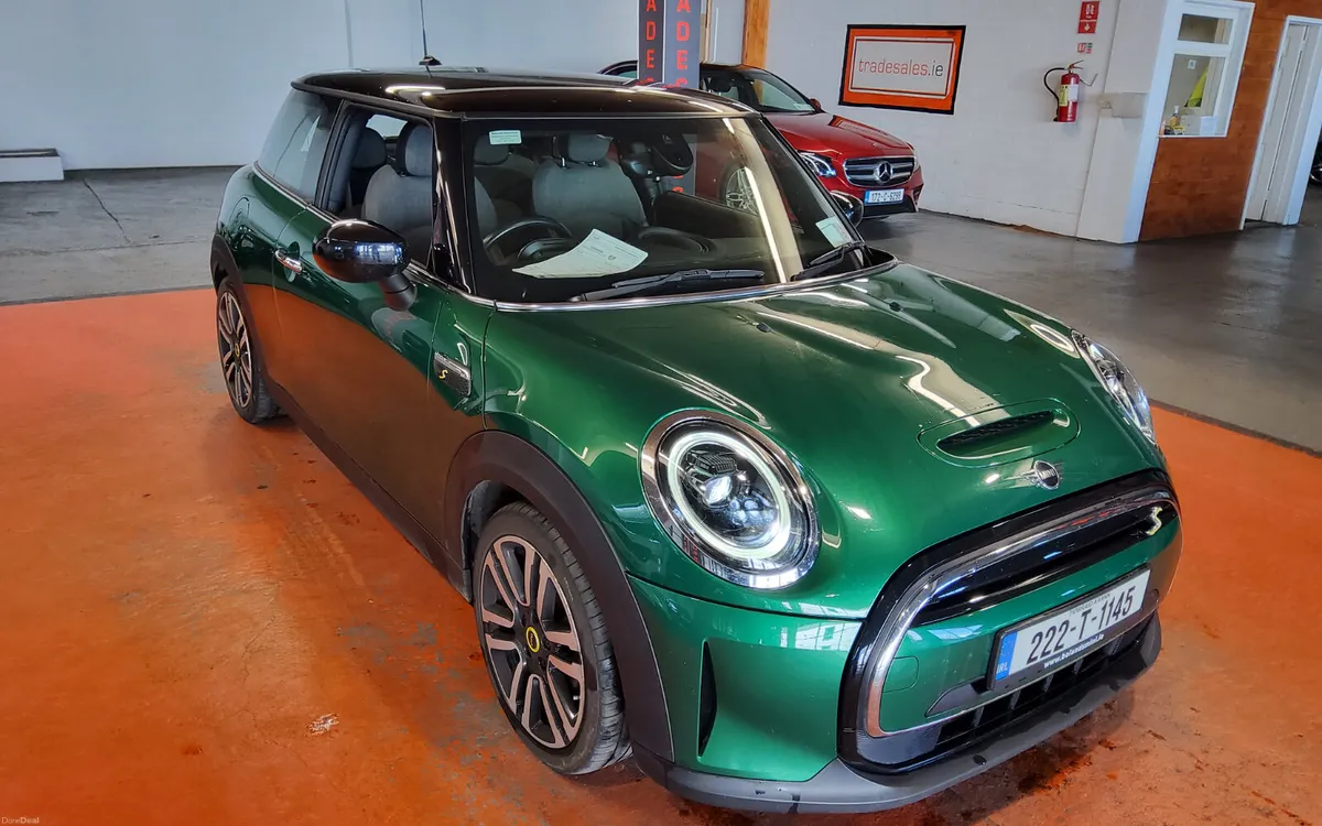 Mini Cooper 2022 - Image 1