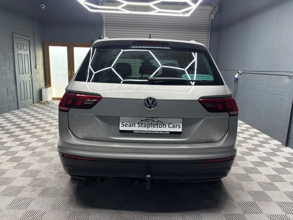 Volkswagen Tiguan CL 2.0 TDI MANUAL 6SPEED FWD 150 - Image 4