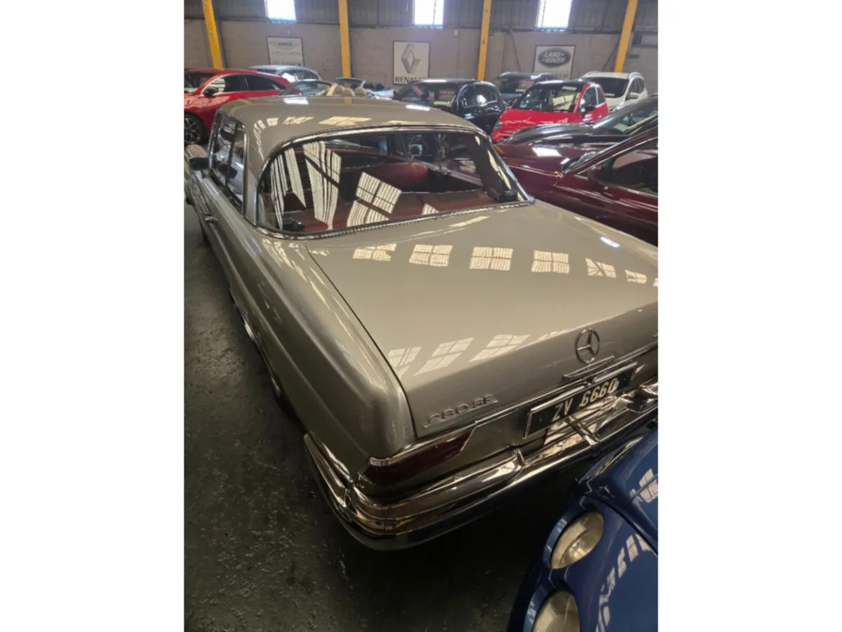 Mercedes-Benz 280 280 SEB COUPE  // SPORTS COUPE - Image 2