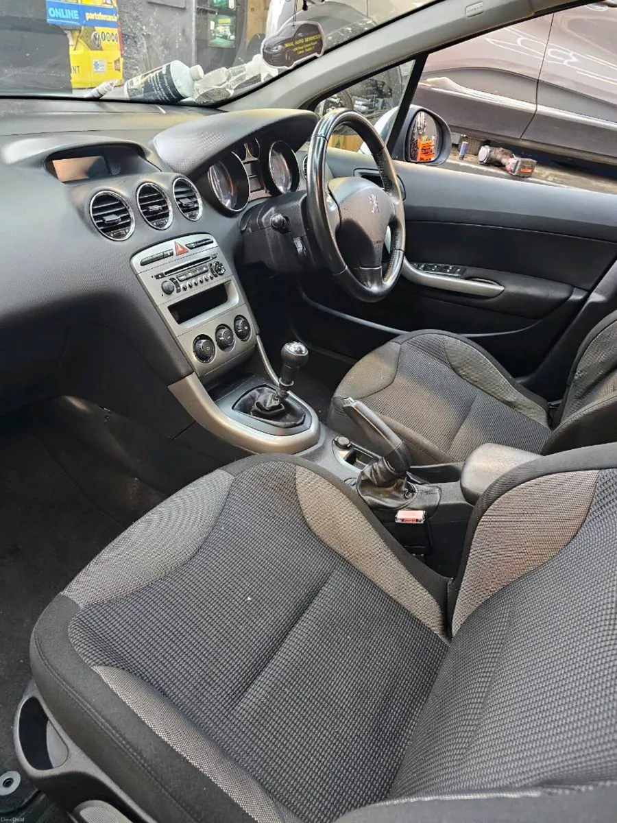 Peugeot 308 - Image 3