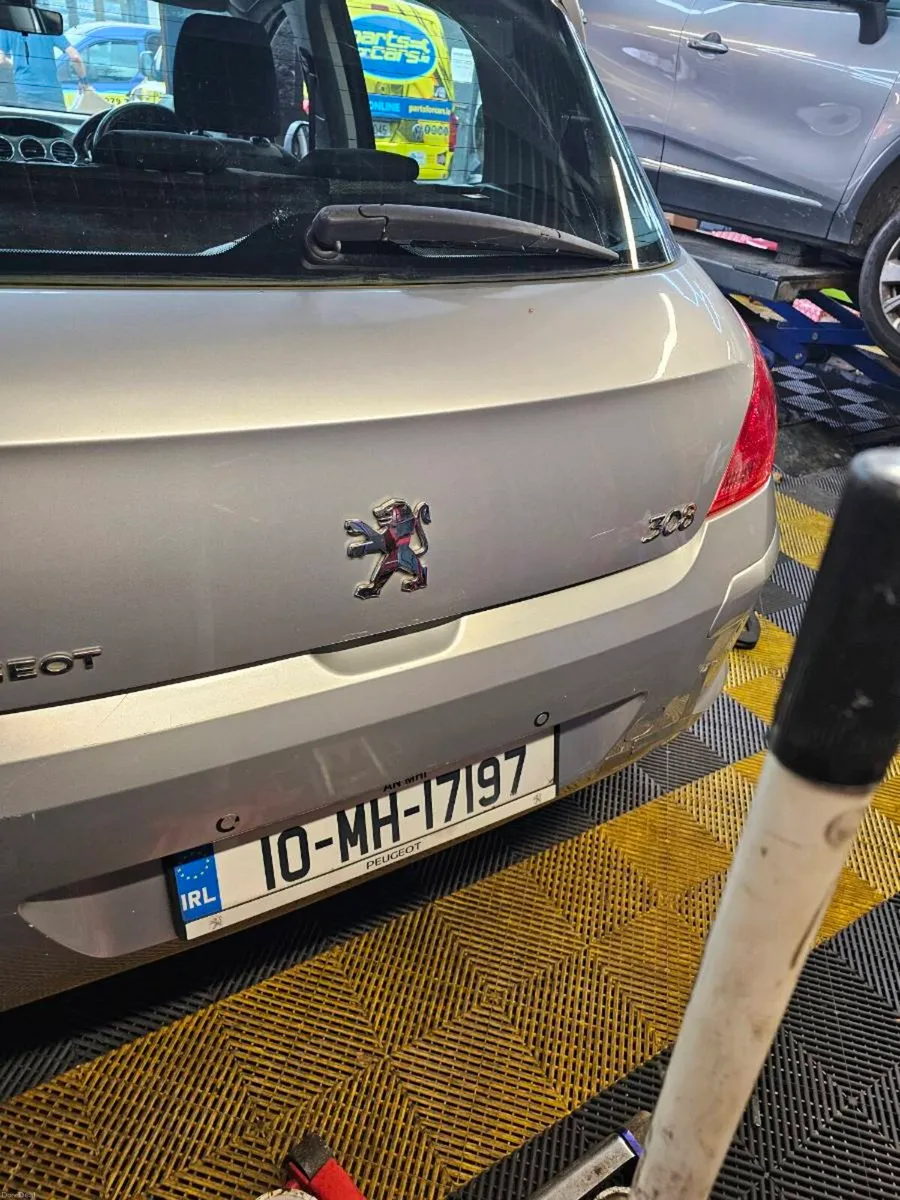 Peugeot 308 - Image 2