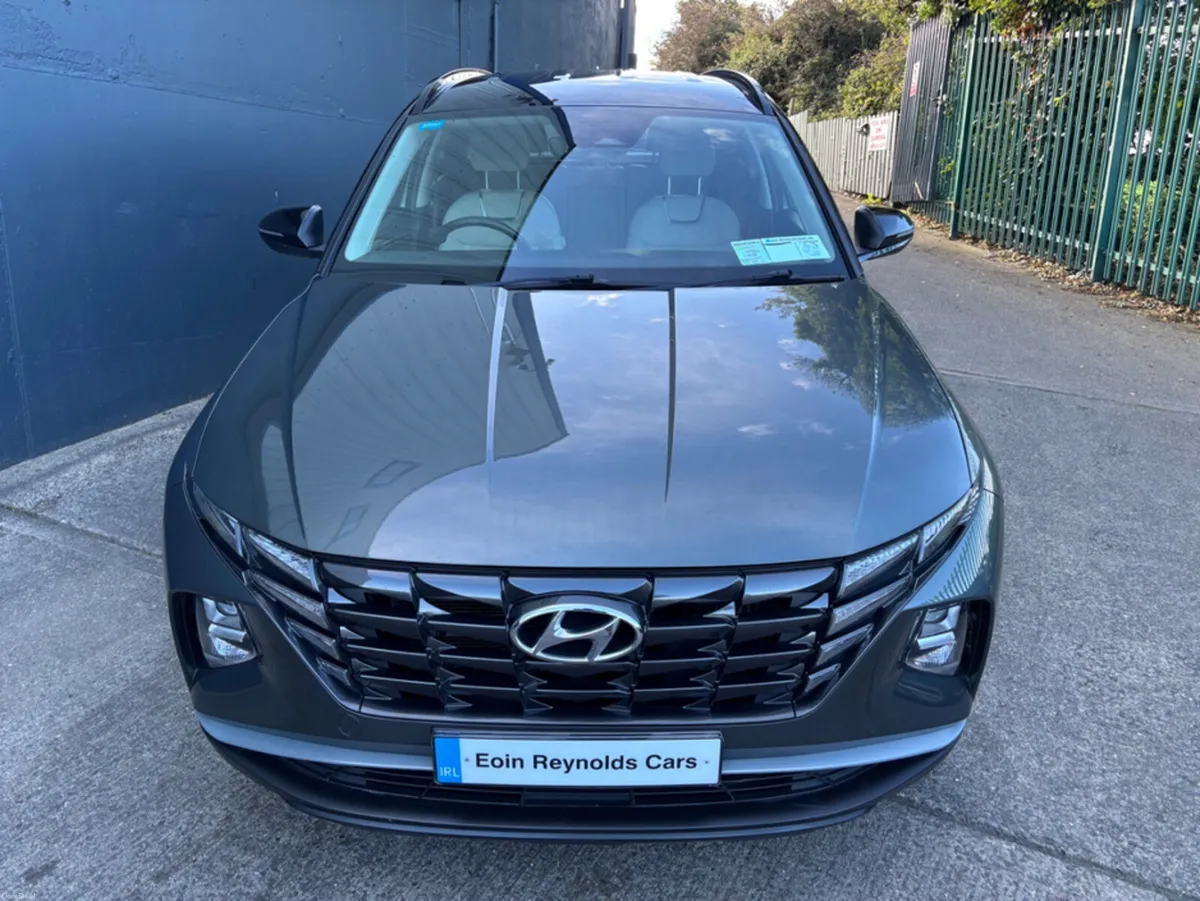 Hyundai Tucson EXECUTIVE 2TONE HEV AUTO VERY CLEAN - Image 2
