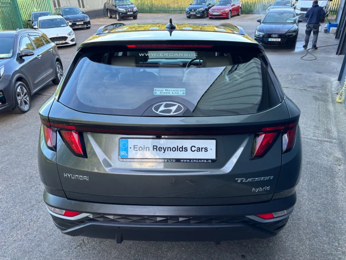 Hyundai Tucson EXECUTIVE 2TONE HEV AUTO VERY CLEAN - Image 6