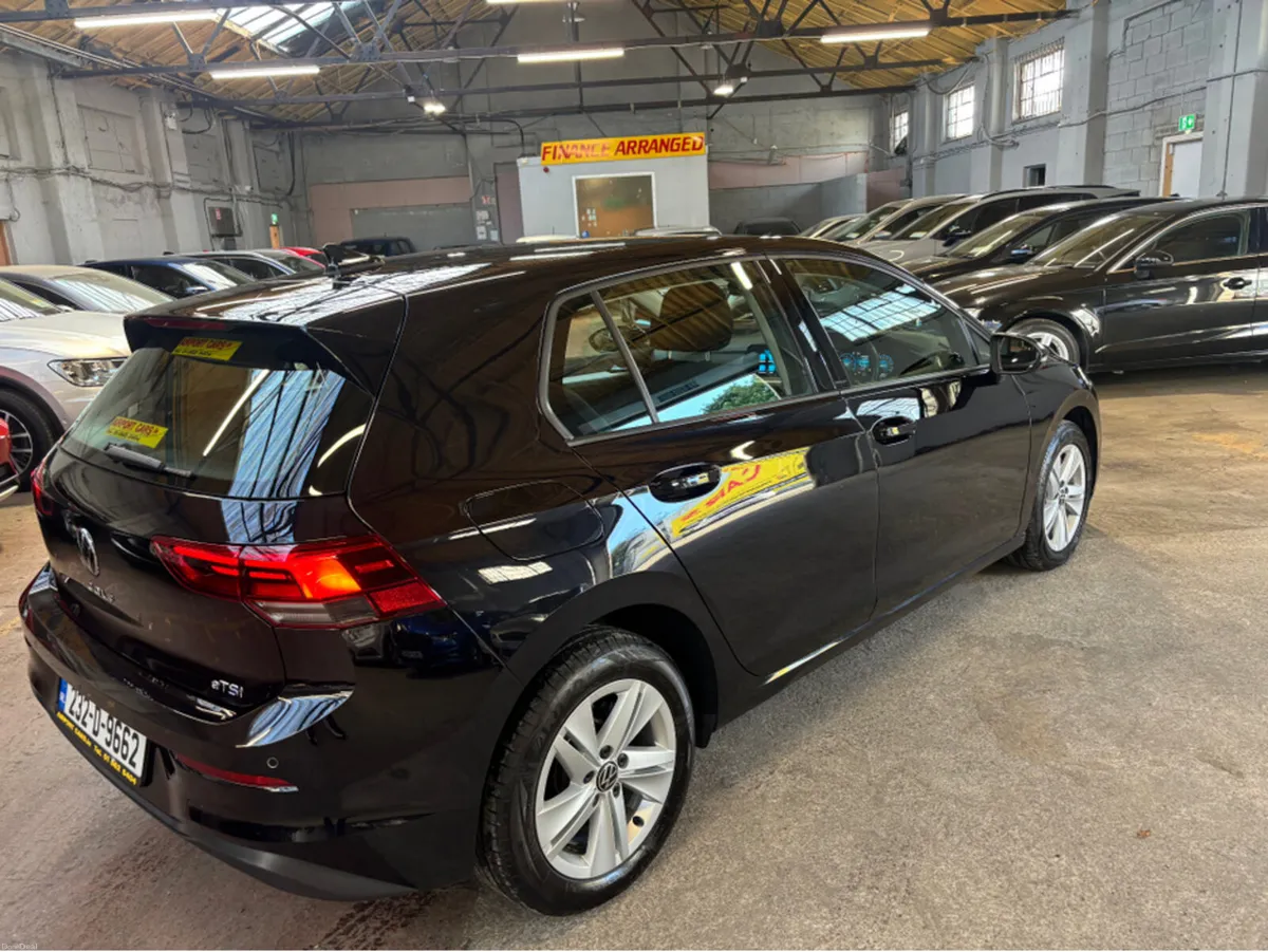 Volkswagen Golf 1.0 LIFE TSI MHE MHEV 110HP 5 - Image 3