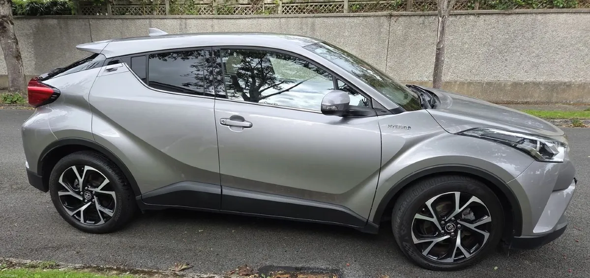 Toyota C-HR 2019 - Image 2