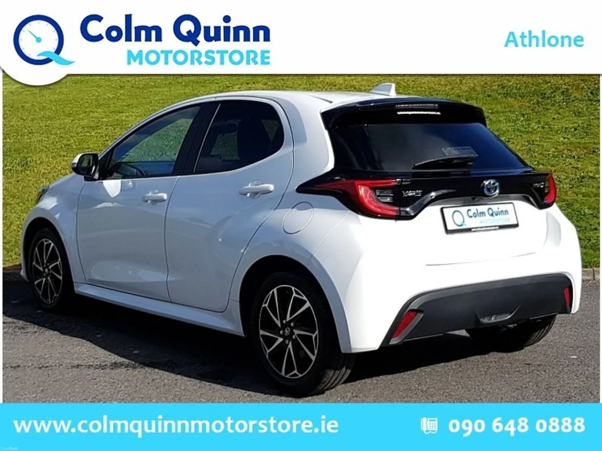 Toyota Yaris 1.5 HEV Luna - Automatic - Keyless En - Image 3
