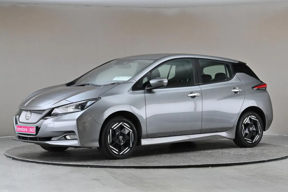 Nissan Leaf EV ACENTA 40KW 150BHP **REVERSE CAM**C - Image 4