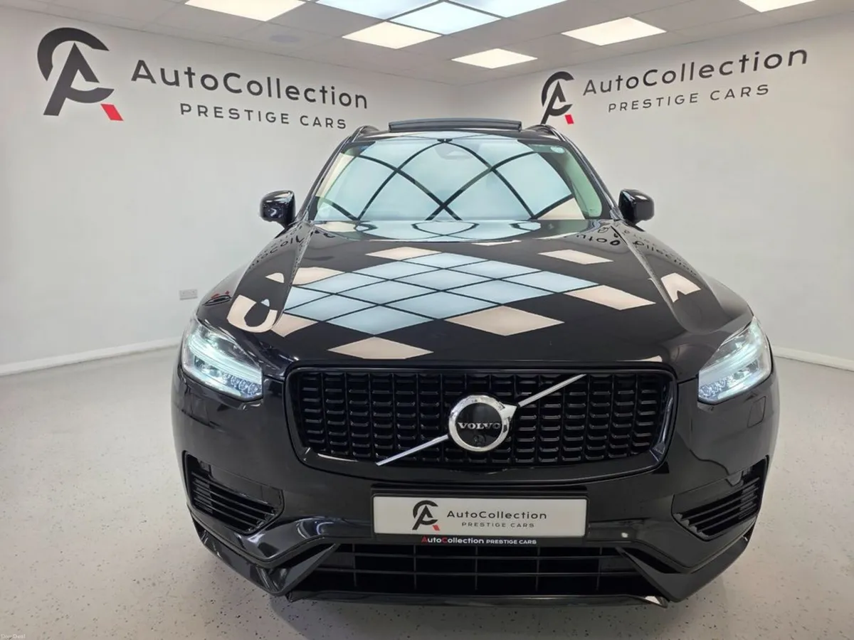 Volvo XC90 **ULTIMATE**PLUG-IN HYBRID** - Image 2