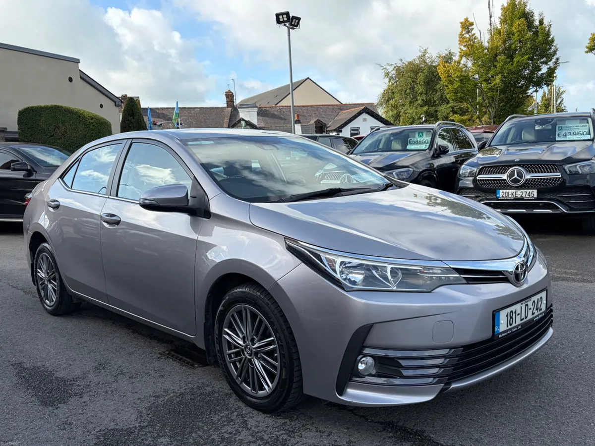 2018 Toyota Corolla Luna Sport *Low Kils* - Image 3