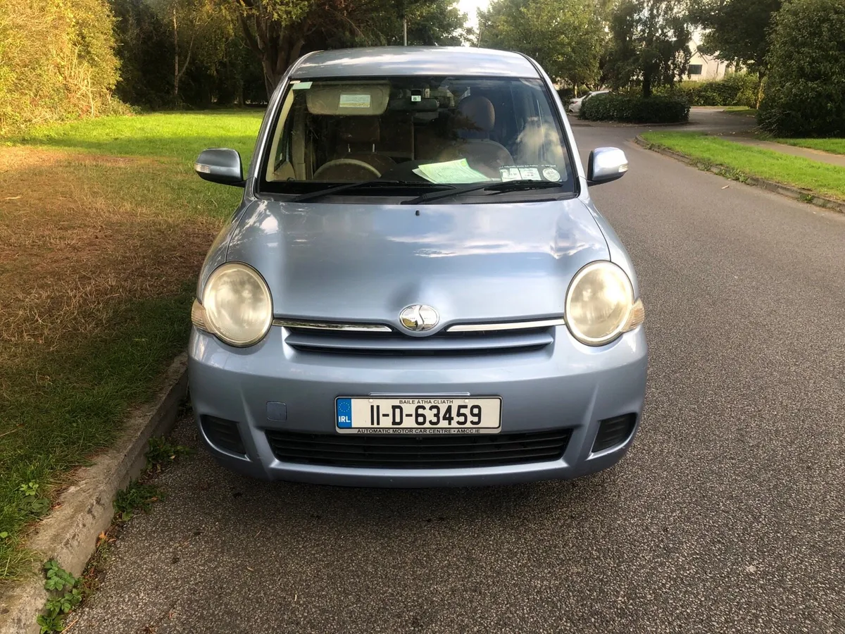 2011 toyota sienta automatic - Image 6