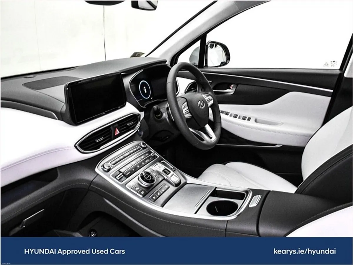 Hyundai Santa Fe PHEV 4WD Executive Plus Auto - Image 5