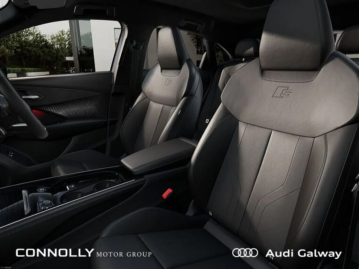 Audi Q3 E-HYBRID S-LINE SPORTBACK A/T ~BLACK PACK~ - Image 5
