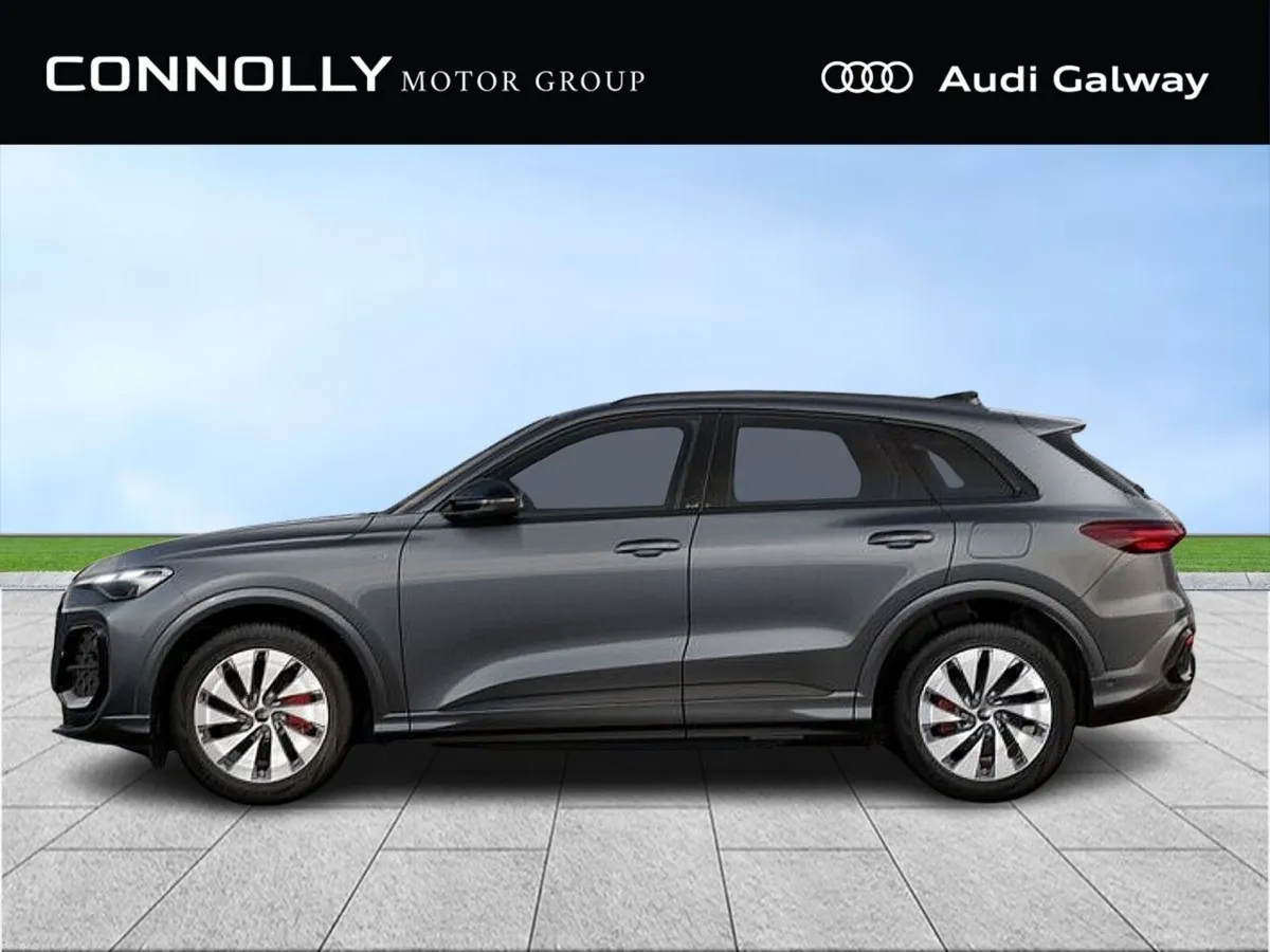 Audi Q5 E-HYBRID S-LINE QUATTRO ~BLACK PACK~ ~AMBI - Image 3