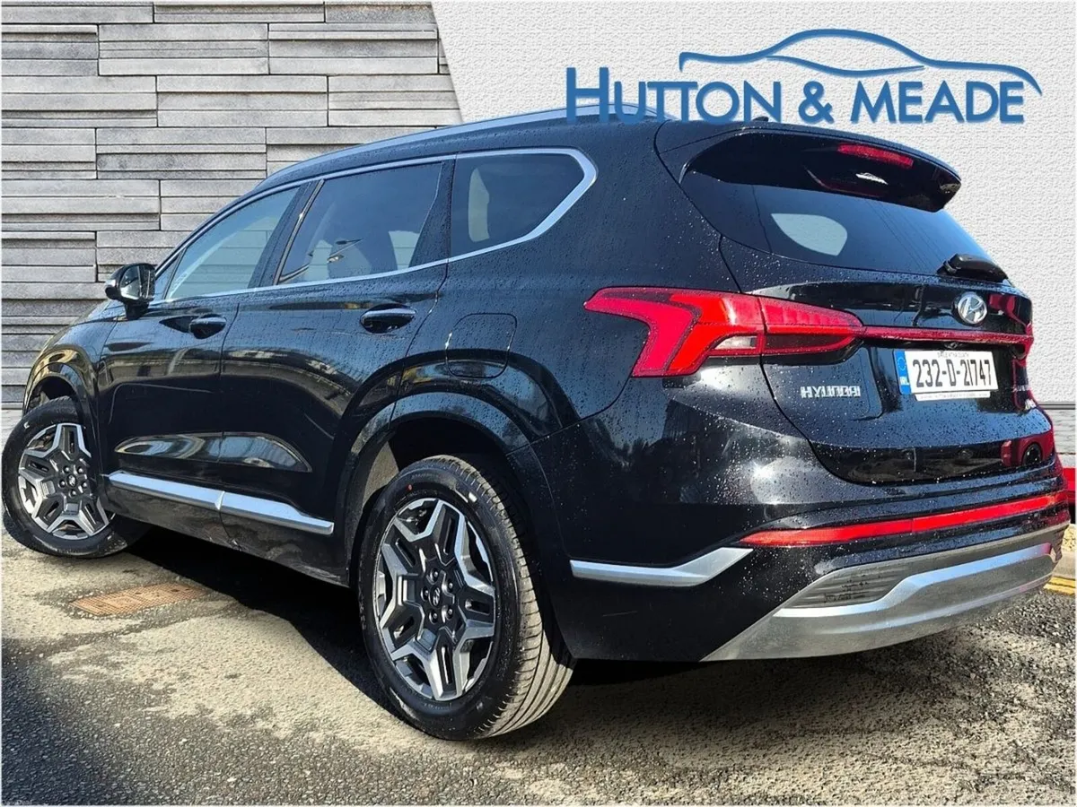 Hyundai Santa Fe Premium PHEV 1.6 Petrol 5dr - Image 2