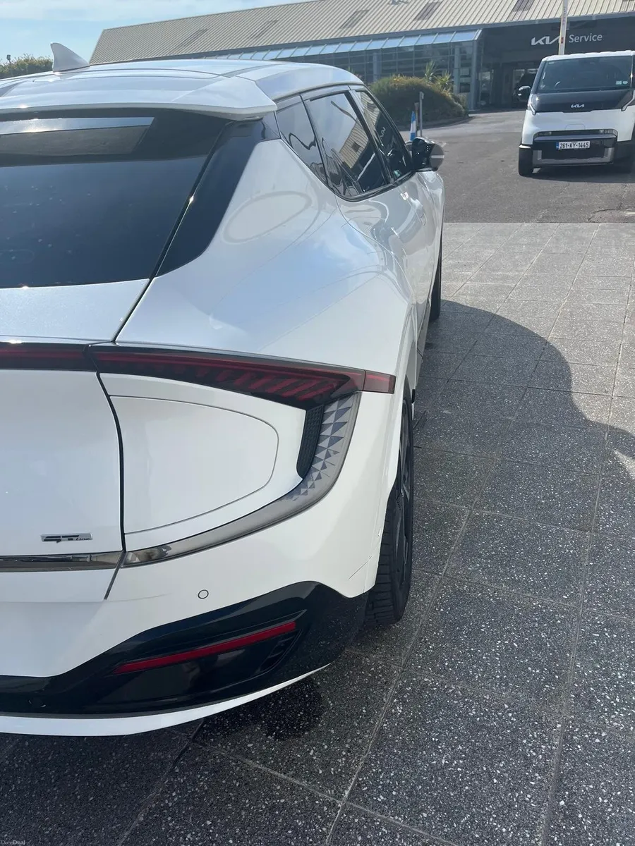 Kia EV6 - Image 5