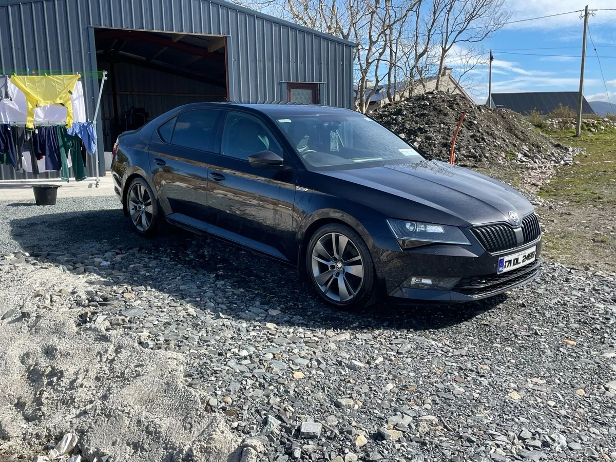 2017 Skoda Superb Sportline - Image 4