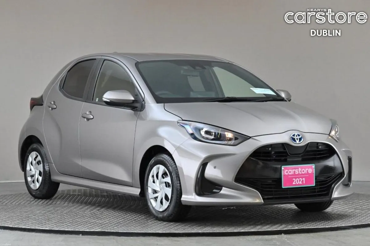 Toyota Yaris 1.5 PETROL HYBRID **REVERSE CAM**PARK - Image 1