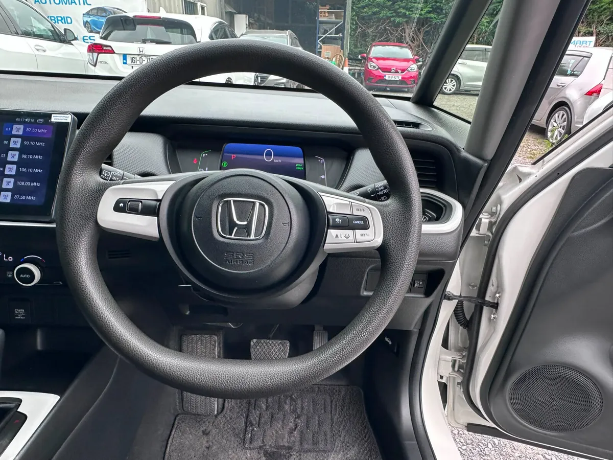 HONDA FIT 2020 31000 KM ONLY - Image 6