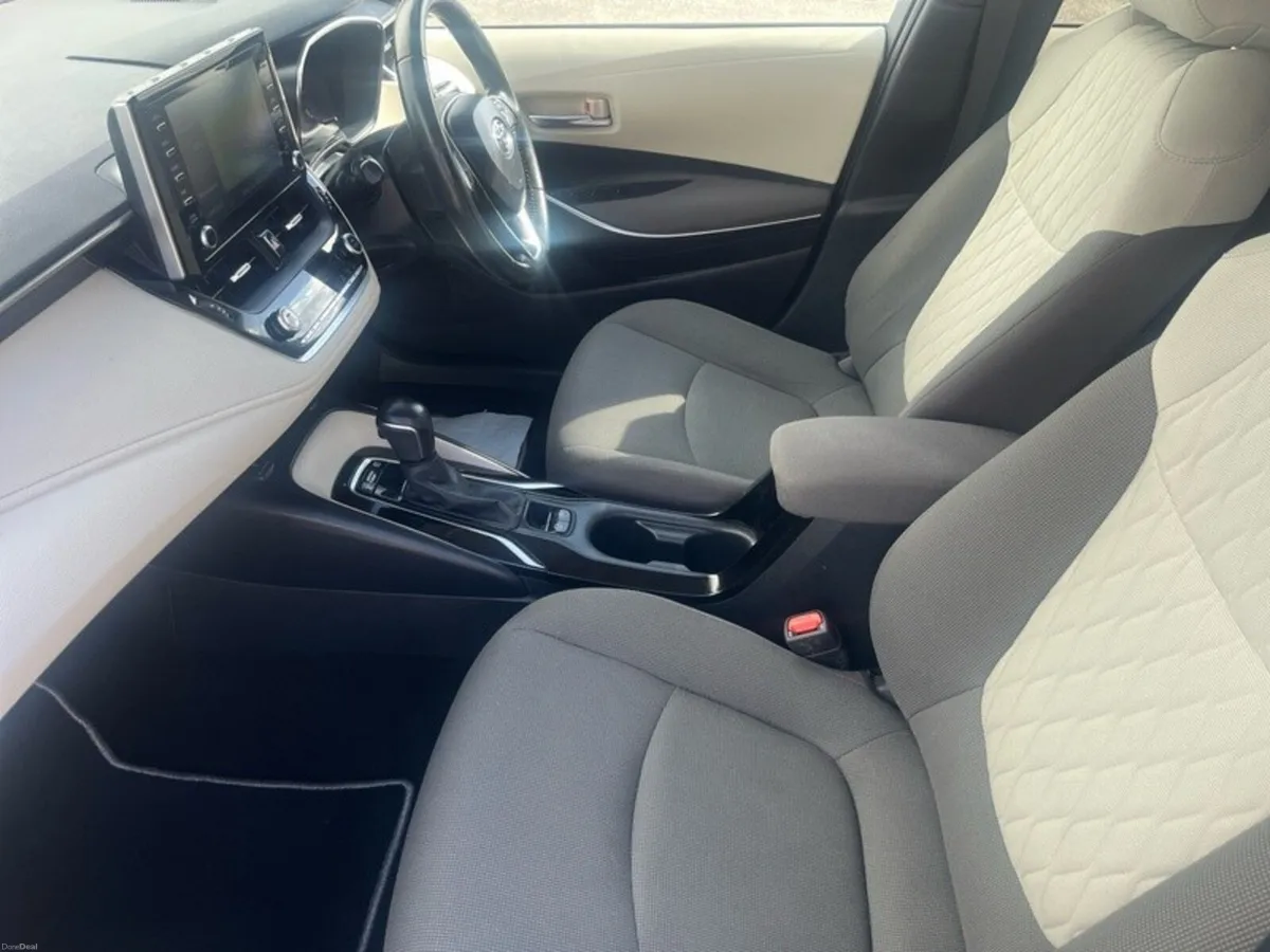 Toyota Corolla HYBRID LUNA SP SPORT 4DR AUTO - Image 6